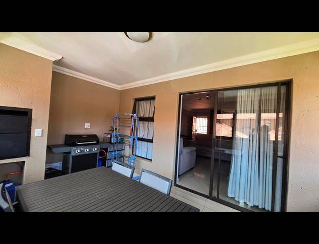 2 BEDROOM APARTMENT FOR SALE IN COMET